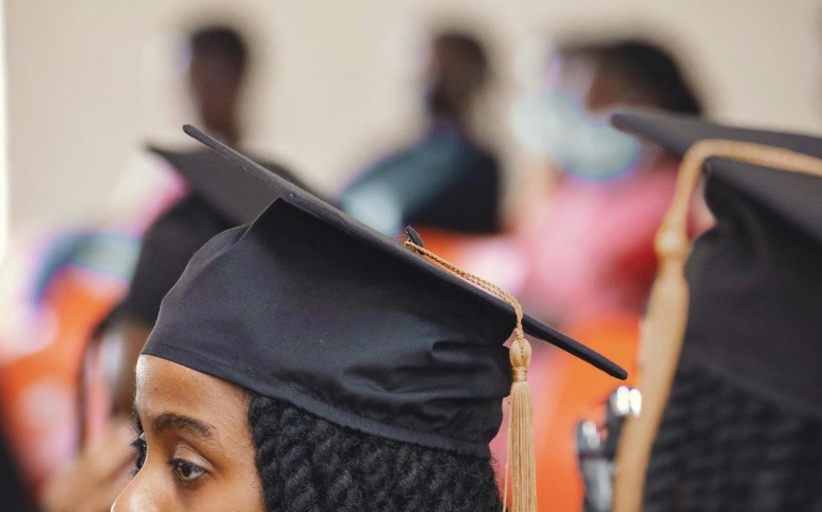 Howard University Cancels Chaotic Graduation Mid-Ceremony blackenterprise.com/howard-univers…