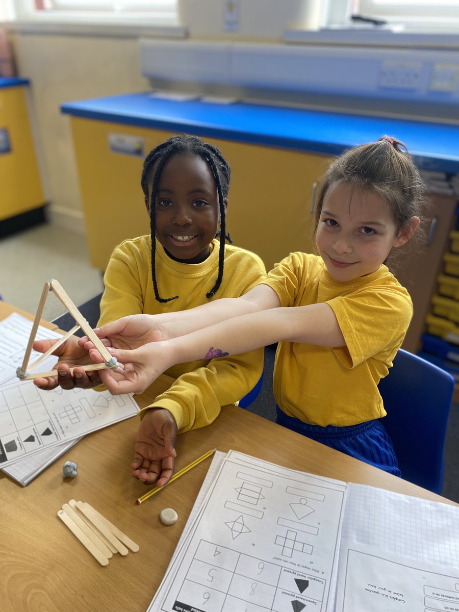 3D shapes make more sense when we make them ourselves. Great reasoning going in today as we worked out the edges, vertices and faces 👍🏼<a href="/QueensCoEURC/">Queen's Park C.E/U.R.C. Primary School</a> <a href="/MissBaileyQP/">Miss Bailey</a>