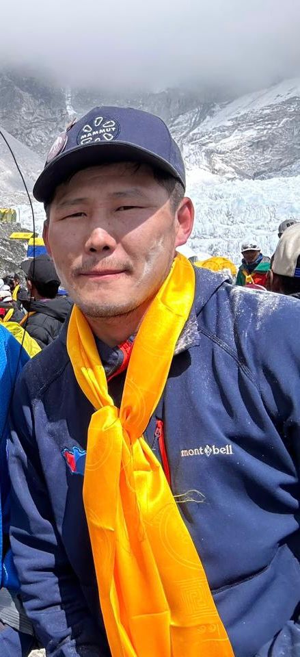 Mongolian climbers, Purevsuren Lkhagvar and Ushukhjgargal Tsendamba who were attempting to climb Everest without using supplementary oxygen and Sherpa support have gone missing above CIV for nearly two days. Details to follow!