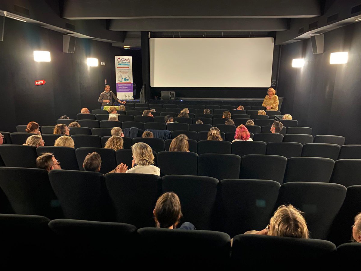 Dans le cadre d’une démarche de lutte contre le décrochage scolaire engagée cette année: projection du documentaire «le monde est à eux »: une soirée d’échanges qui a réuni acteurs et partenaires du territoire et de partenaires du collège PMF. Une soirée financée par @cite_edu_Lr