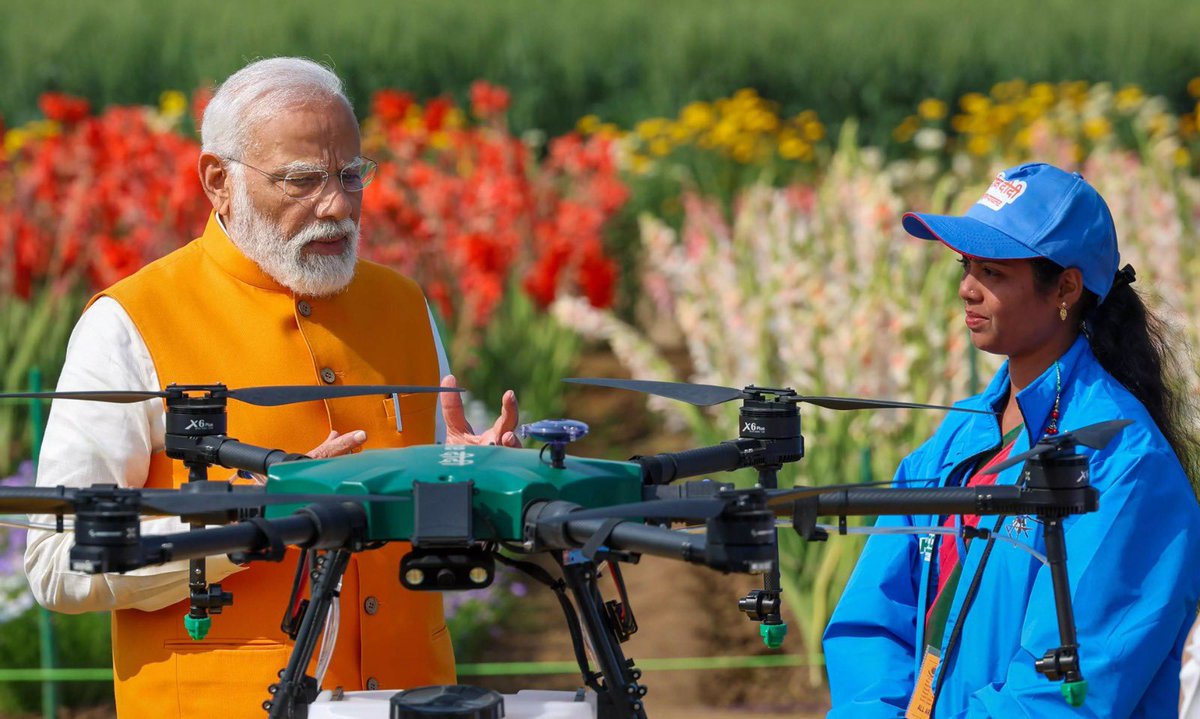 Empowering rural women with wings of opportunity! By training women-led SHGs as drone pilots for agricultural tasks, the initiative improves farming practices while fostering economic autonomy and breaking barriers. PM @narendramodi's Drone Didis initiative ingeniously merges