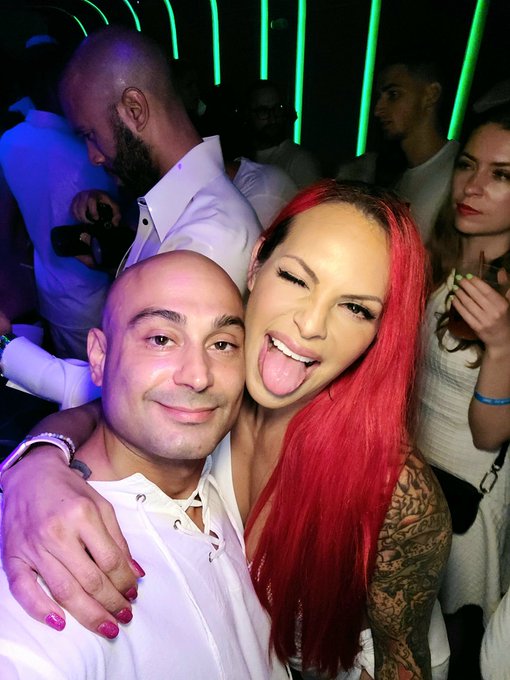 @Foxxy702 https://t.co/4nk5daG5dd<a class="tags" href="/tag/foxxy702">@foxxy702</a><a href="/tag/avn"class="tags"><span>#avn</span></a><a href="/tag/gayvn"class="tags"><span>#gayvn</span></a><a href="/tag/lasvegs"class="tags"><span>#lasvegs</span></a>