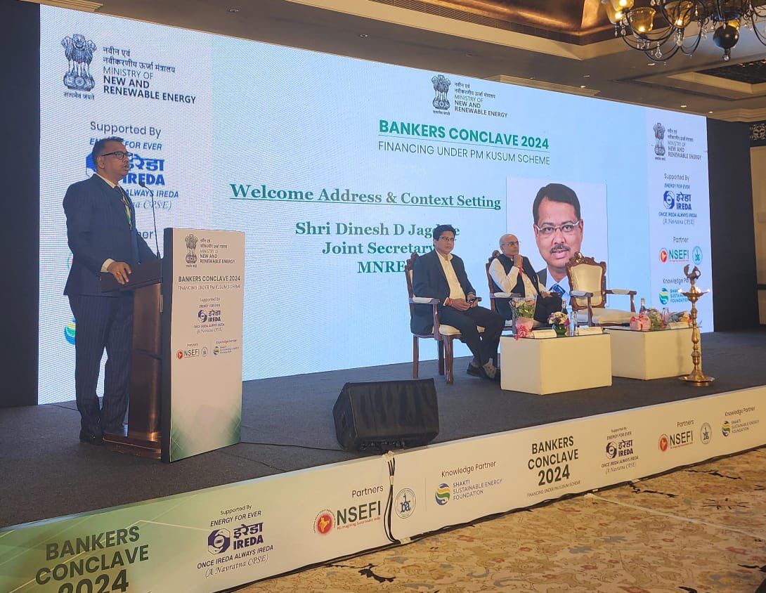 @DDjagdale, JS, @mnreindia delivered the Welcome address today at the “ Bankers Conclave 2024”, hosted by @mnreindia, supported by @IREDALtd and in partnership with @NSEFI_official and @IBA_org_in, along with the knowledge partner @ShaktiFdn #GreenFinance #PMKUSUM #MNREIndia