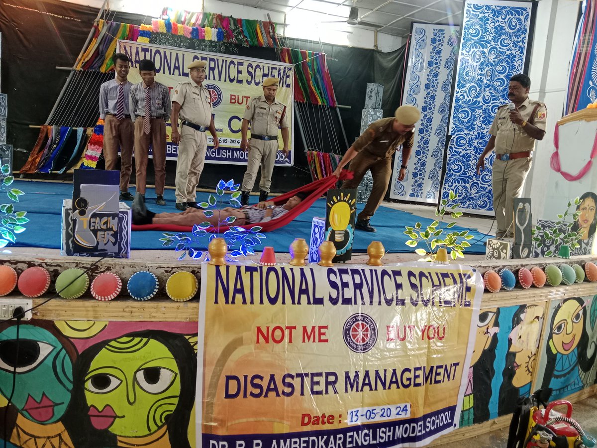 NSS unit of Dr. B. R. Ambedkar English Model School, TRIPURA in collaboration with disaster management team Tripura, demonstrate different skills on disaster management. @_NSSIndia @YASMinistry @ianuragthakur @DrManikSaha2 @NisithPramanik