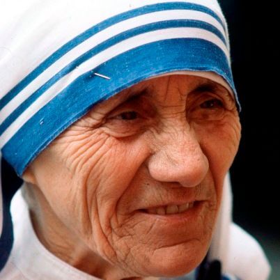 A saint of darkness ~ Mother Teresa justdharma.org/a-saint-of-dar…
