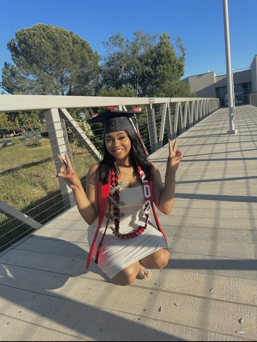 dayjamarie98's tweet image. 🎓❤️ #csuebalumni #classof2024