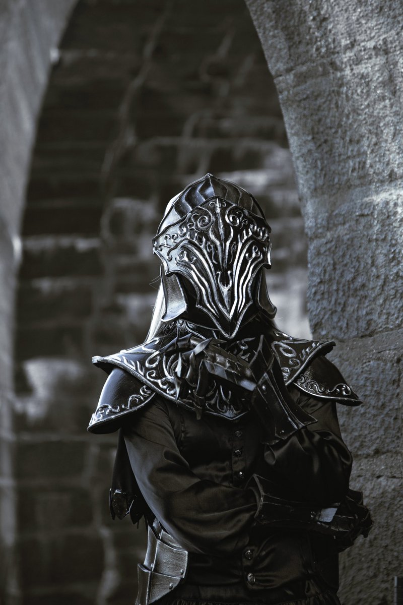 Solxieee's tweet photo. “Our Lord and Liege. I prithee play the usurper. When the moment cometh to link the fire, wrest it from its mantle. So that we Hollows, in most honest shape of man, may have it for our own.”

#DarkSouls3 #cos #cospaly https://t.co/72xOaKkHGZ