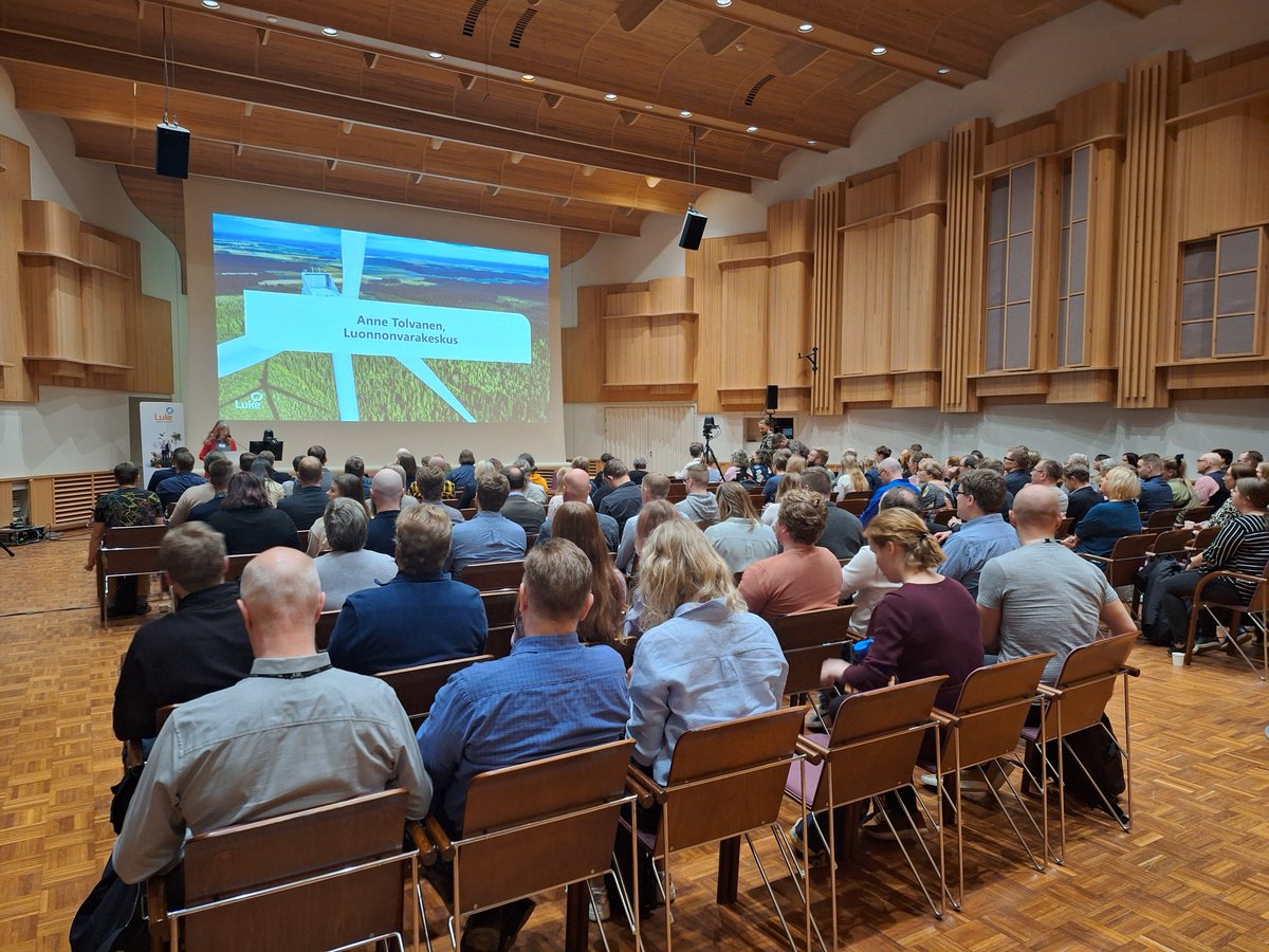 Tuuli- ja aurinkovoima – ympäristö, hyväksyttävyys ja suunnittelu -tilaisuus on juuri alkanut Oulussa. 
Tervetuloa seuraamaan striimiä klo 9-15  ➡️youtube.com/watch?v=7ODxiT…
Tilaisuuden ohjelma: ➡️lyyti.fi/p/Tuuli_ja_aur… 
#HiilestäKiinni
