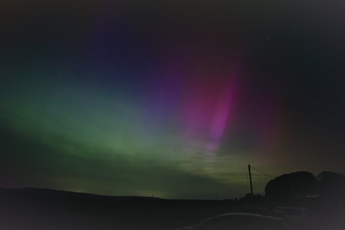 A reprocess of Friday nights Aurora with PixInsight (thanks @clarkjames70 for the prompt) #Aurora @skyatnightmag