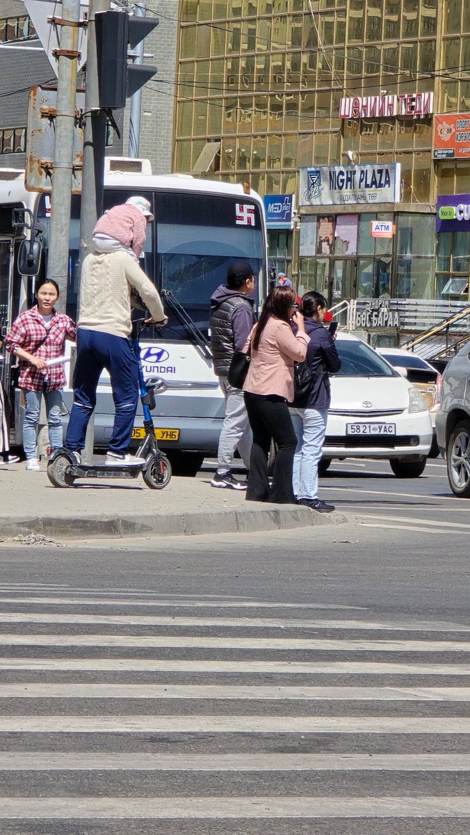 Энэ бол хүүхдийн эсрэг үйлдэл бна. Торгоосой