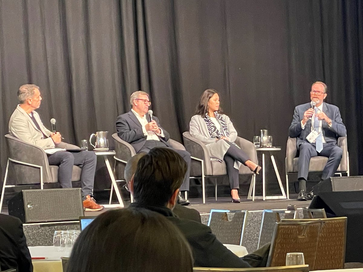 So glad to be in Melbourne for this year's @SIAAaust Conference! 🙌 @SaxoAustralia CEO Adam Smith (farthest right) today participated in a plenary session panel on self-directed investing, discussing diversification, client financial literacy and more 👏