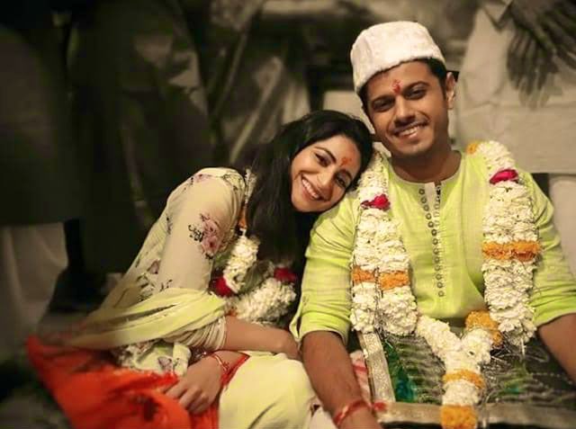 Your wedding style?

#NeilBhatt #AishwaryaSharma 

Left one ✅                                Right one✅