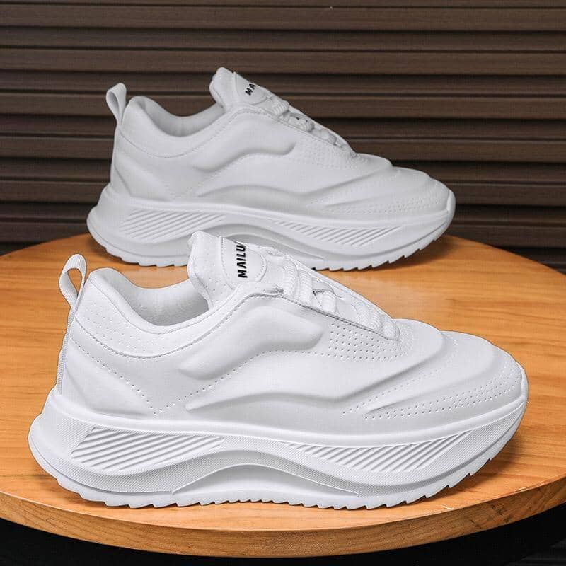Sneakers 😍😍 ₦24,000 Size 39-44 Location: Lagos Delivery: Nationwide Payment Validates order Please, Repost