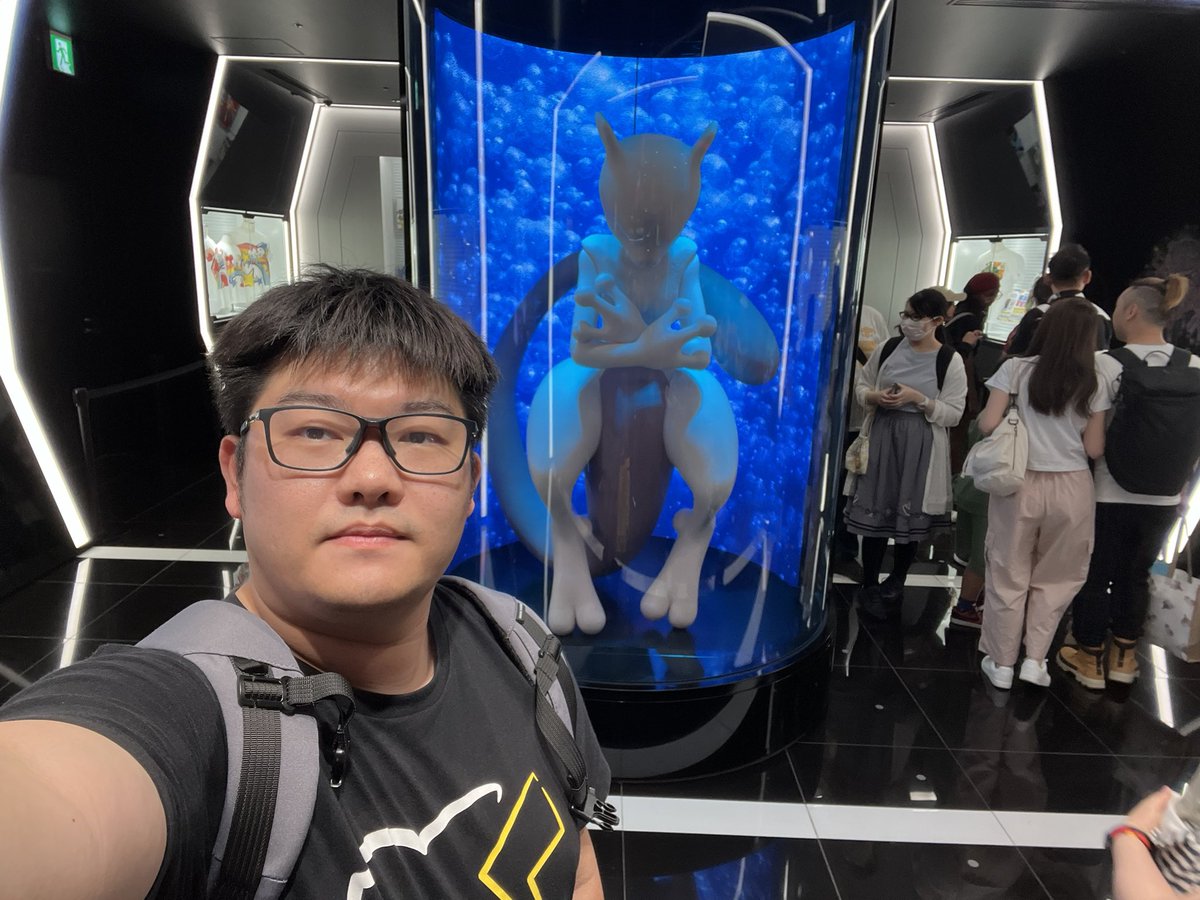 ryanloolion tweet media