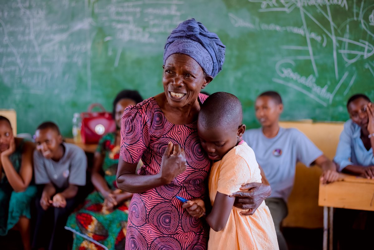 Kuzimurira abazimu mu ndataro; Affection, companionship, optimism, collaboration, cohabiting peacefully, and family contemplation, are among some of the pathways through which parents and children perceive the transmission of resilience between each other. @KayonzaDistrict