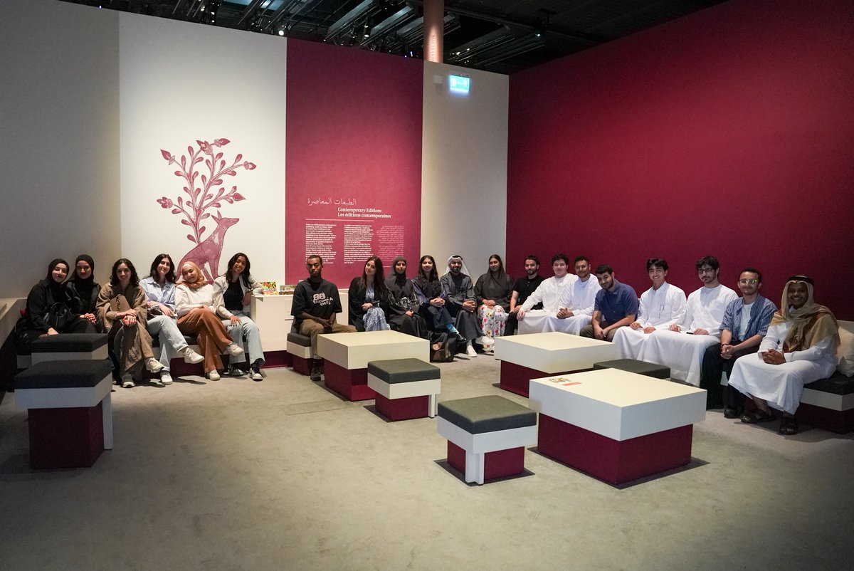 Our students experienced a phenomenal semester with @SultanAlQassemi learning about the Politics of Middle Eastern Art! 📖 Read more: linkedin.com/feed/update/ur… Thank you @LouvreAbuDhabi for the best field trip to end the semester on! @AUSharjah