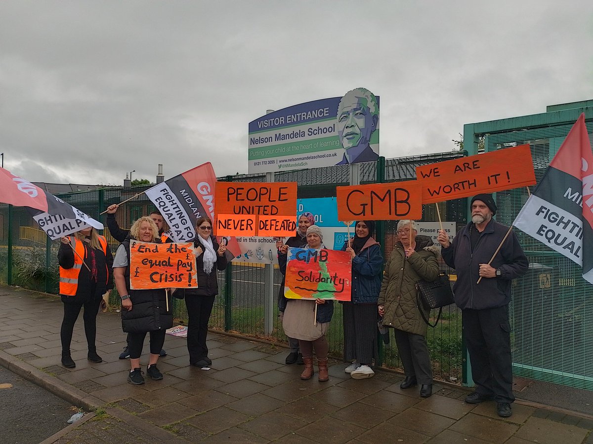 GMB strike at school today. #equalpay @GMBMidlands Our staff standing up for their rights.