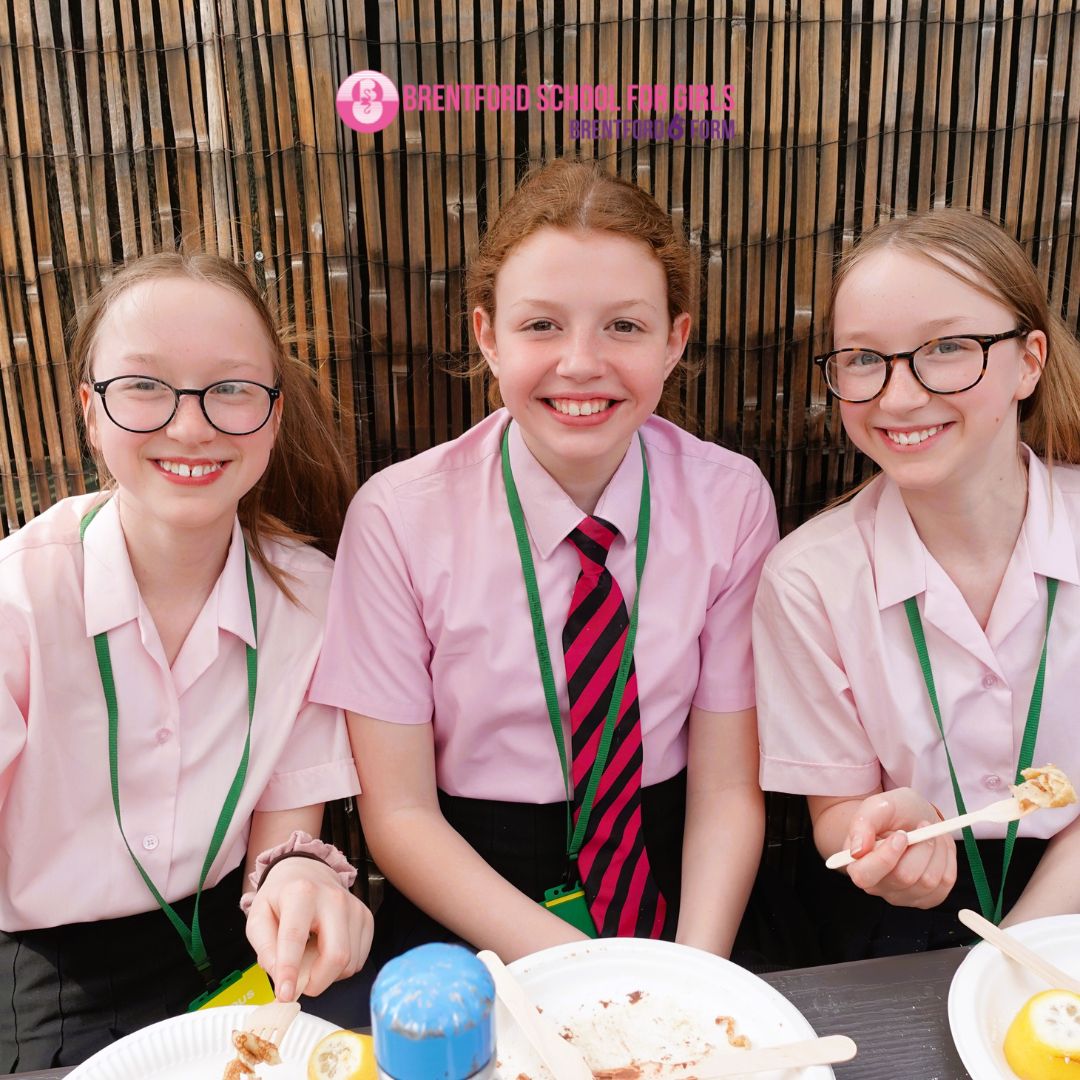 brentfordschool's tweet image. Diving into the delicious world of French cuisine with our Year 8 MFL students last week exploring traditional flavors. What an amazing experience! 
#FrenchCuisine #Crepes #LearningLanguages #SchoolLife