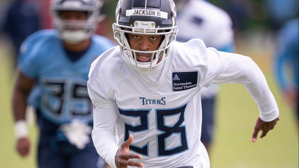 Two former 1st round picks now trying out at Titans rookie minicamp draftwire.usatoday.com/2024/05/12/ten…