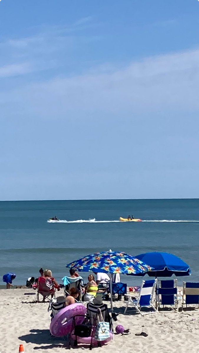 The Banana Boats are back at The Beach 🏖️🍹