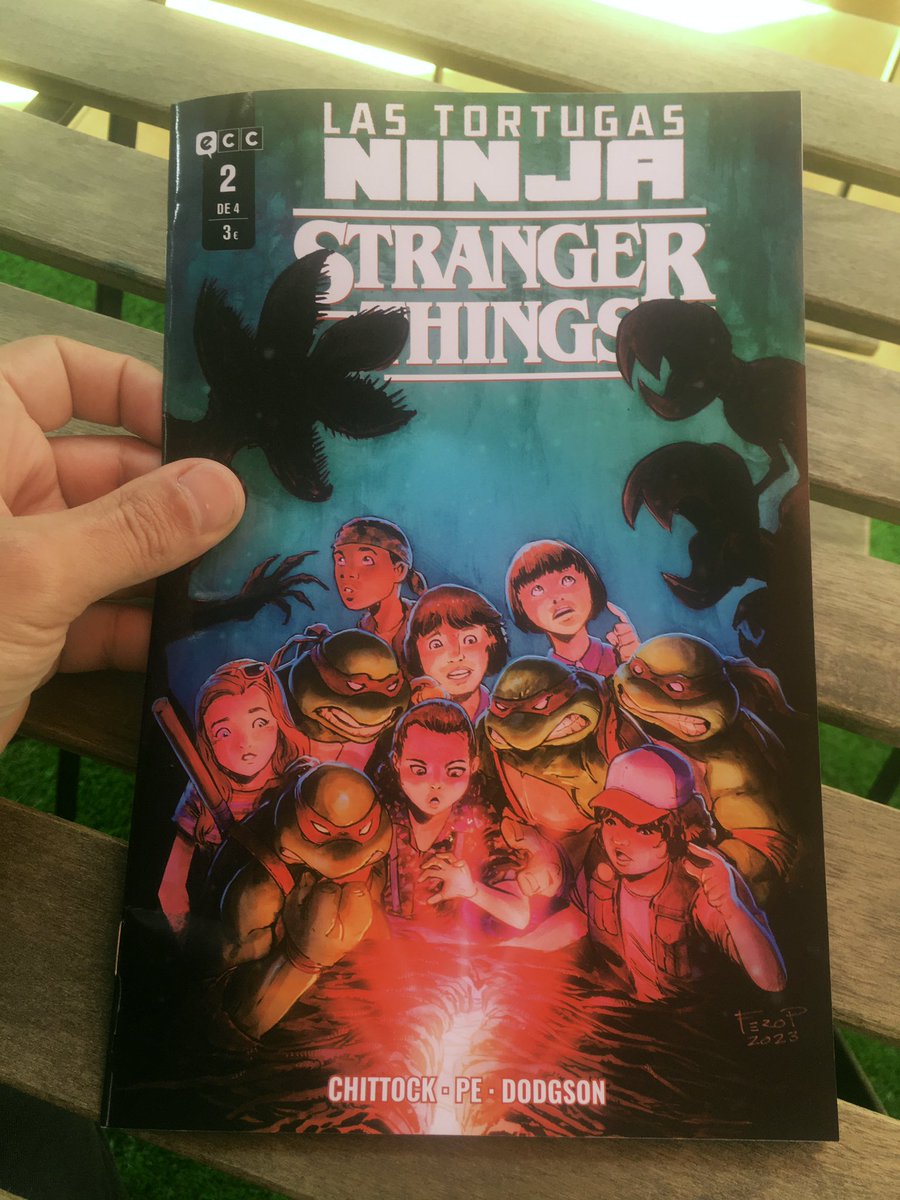 Leído #LasTortugasNinjaStrangerThings 2 No termino de conectar con la historia, no transmite, es muy sota, caballo, rey. Predecible y cara, lo del precio de las grapas es otro mundo. #LaEstanteria83Comics2024 #comics @eccediciones