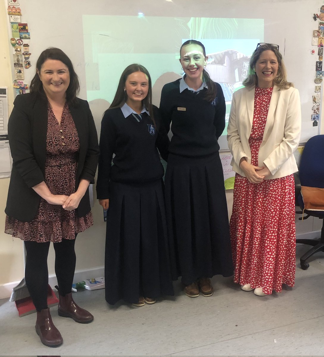 Many thanks to Melissa and Claire from @NursingMid_UL for meeting with some of #ASM's Sixth Years yesterday. A brilliant presentation that satisfied the huge interest in nursing as a potential career among our final year students. #Careers #Guidance