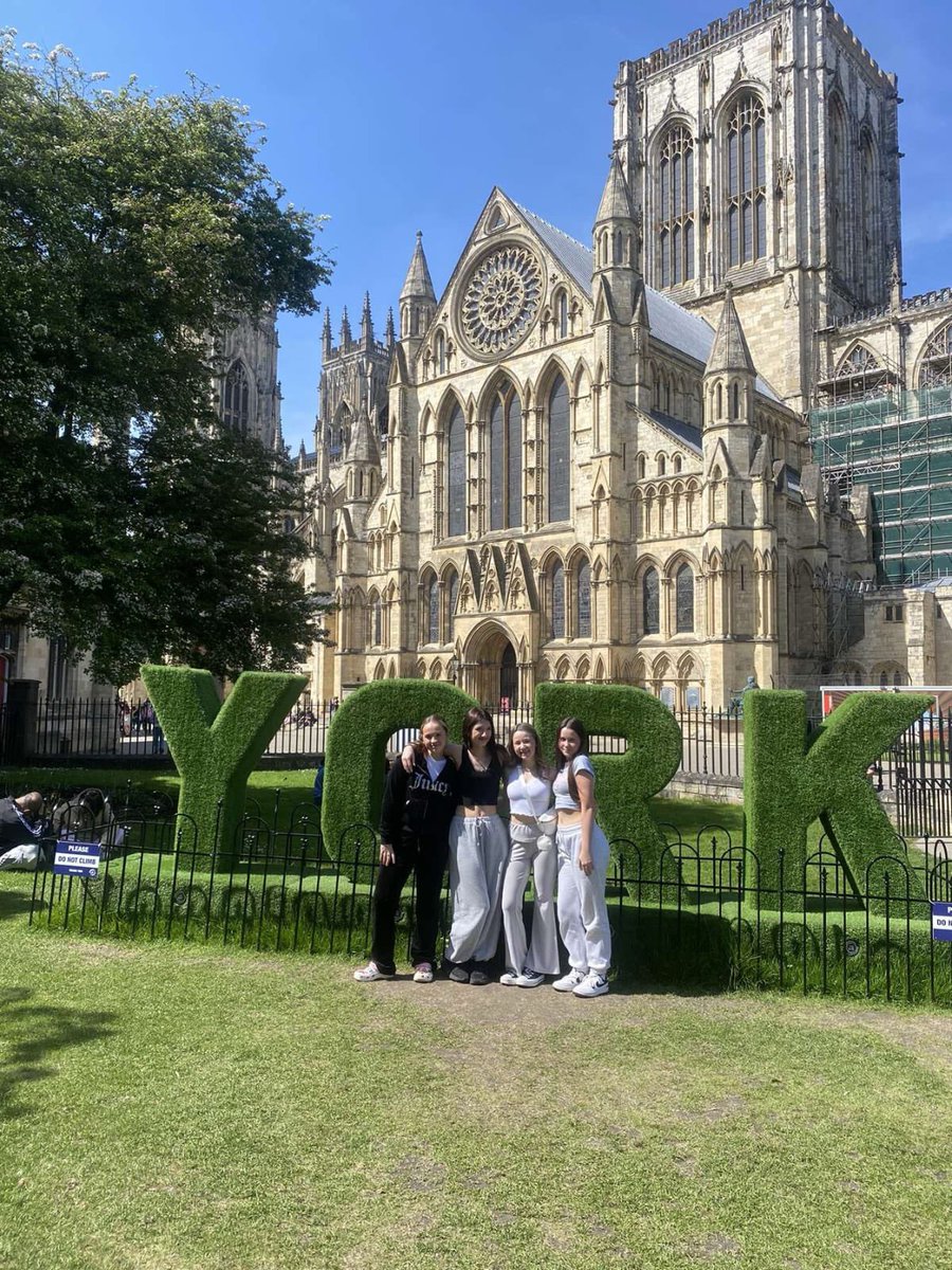 RhsModlangs's tweet image. Our school Paris trip underway…first stop, York! @renfrew_high