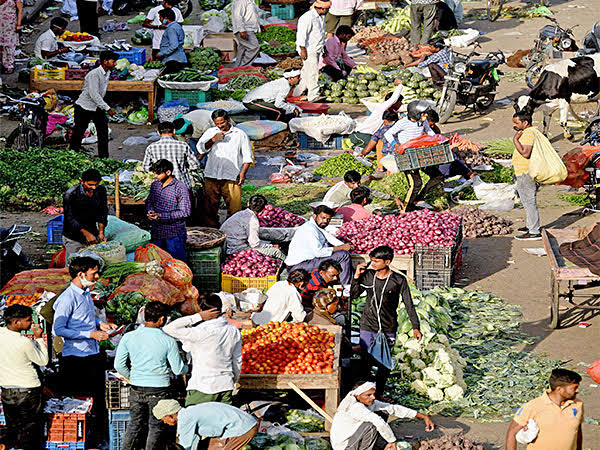 India's wholesale #inflation rises to 1.26% in April 2024 from 0.53% in the previous month: Govt data
#India #wholesaleInflation #April2024 #GovernmentData #EconomicIndicators 
UNI reports