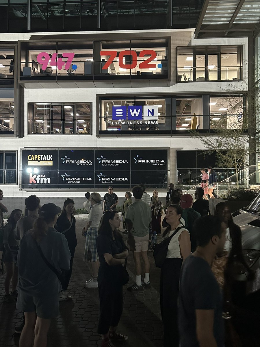 Concluded day 2 of the <a href="/BKBAcademie/">BKB Academie</a> in South Africa, we had a very impressive visit to Marikana. The place were 34 miners were massacred in 2012. 
Back in Johannesburg we met with the formidable journalists of <a href="/ewnupdates/">Eyewitness News</a>, thank you <a href="/tshidi_lee/">Matshidiso Madia</a> for having us.