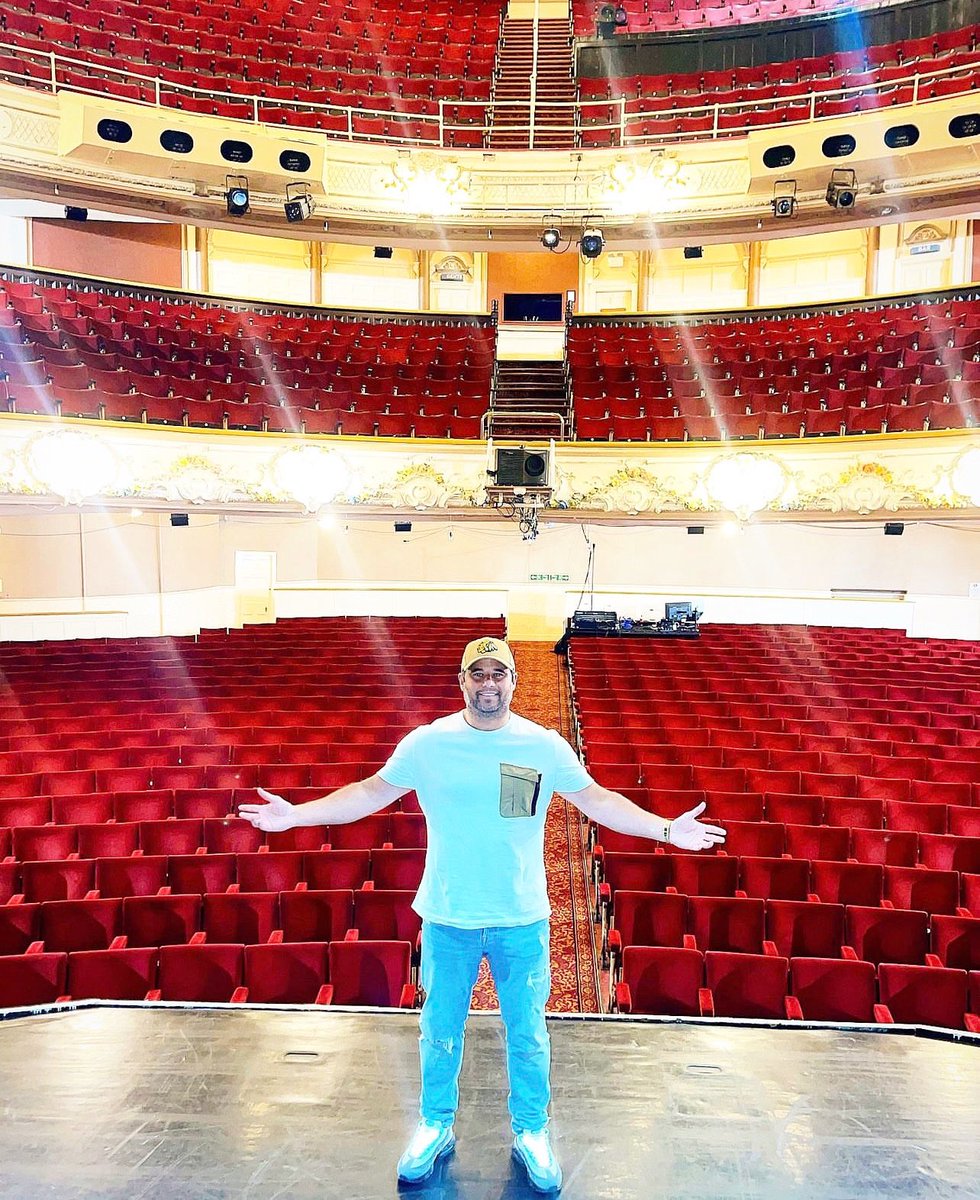 Shout out to everyone who has got tickets thank you - over 80 percent sold for my live audience in Glasgow 🎤

What a show it’s going to be with 6 amazing guests appearing and a few special surprises 👊🏼

ClIck the link to get your tickets 🎫 trafalgartickets.com/pavilion-theat…
