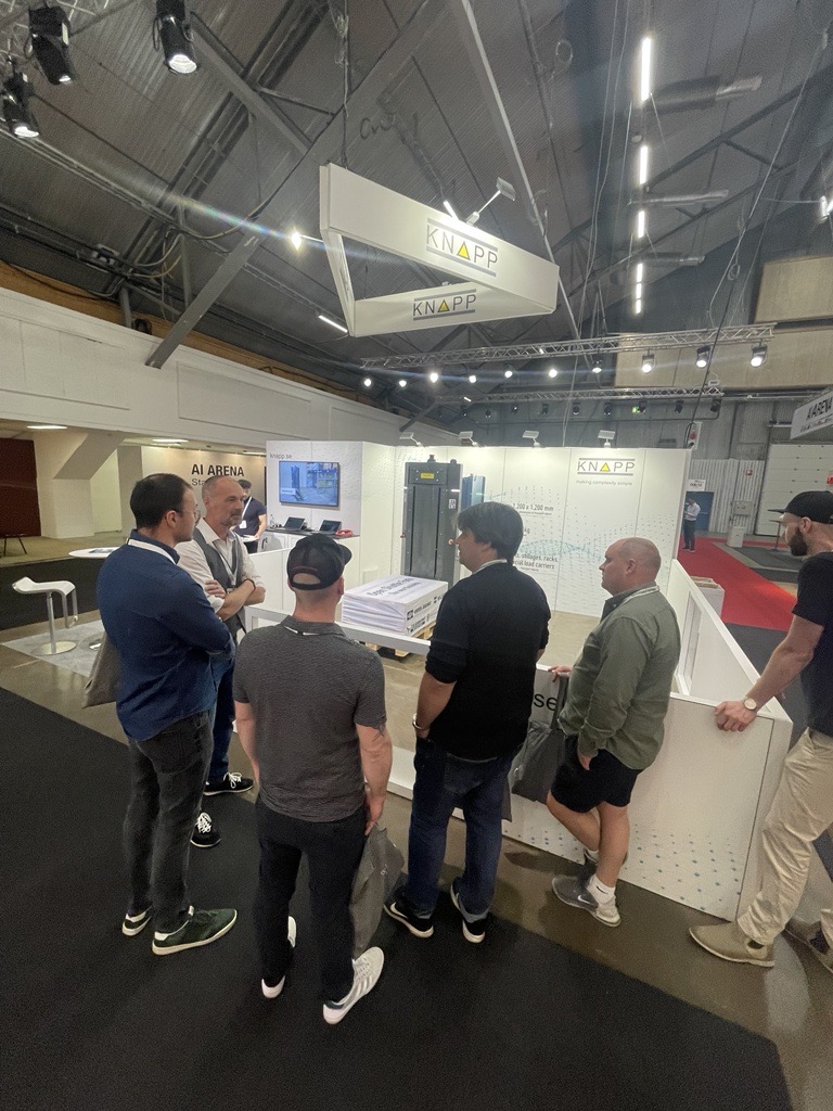 KNAPP_AG_de's tweet image. Vist our colleagues from KNAPP Nordics at Elmia Automation trade fair in Sweden from May 14 to 17. Experience our #amr Open Shuttle Fork live at our stand D06:18. We are looking forward!
#missionzerotouch #mobilerobotics #tradefair #makingcomplexitysimple