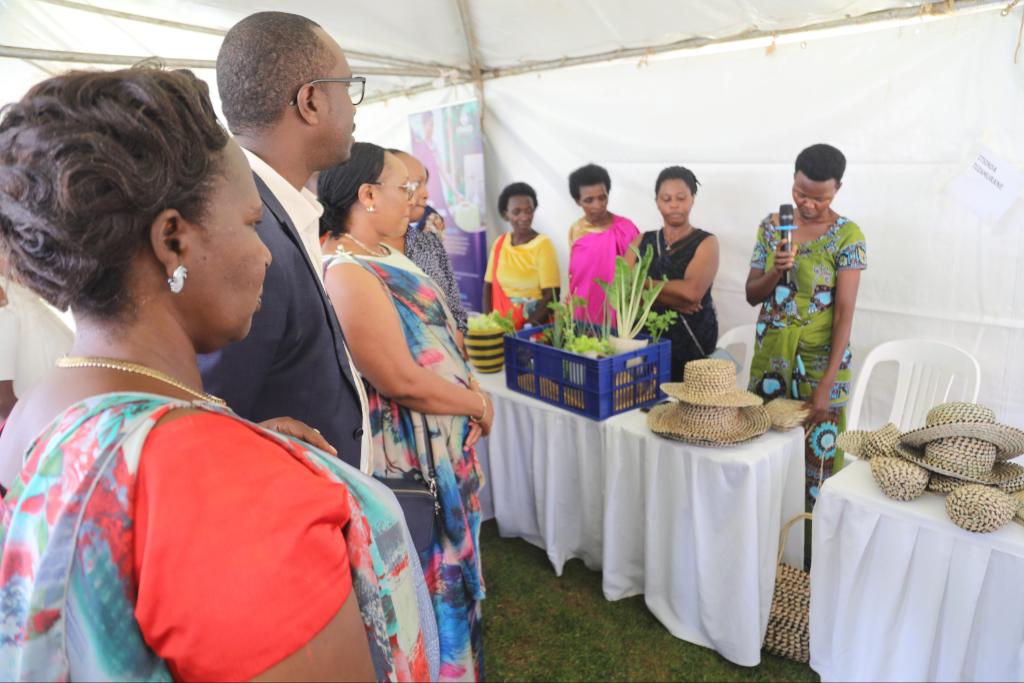 Today,we hosts Kayonza Women Forum:celebrating 30 Years of women contribution in development. The forum that attracts over 500 women is a platform to highlight the gains in gender equality, mainstreaming,accountability, women empowerment together strategize to maintain the gains