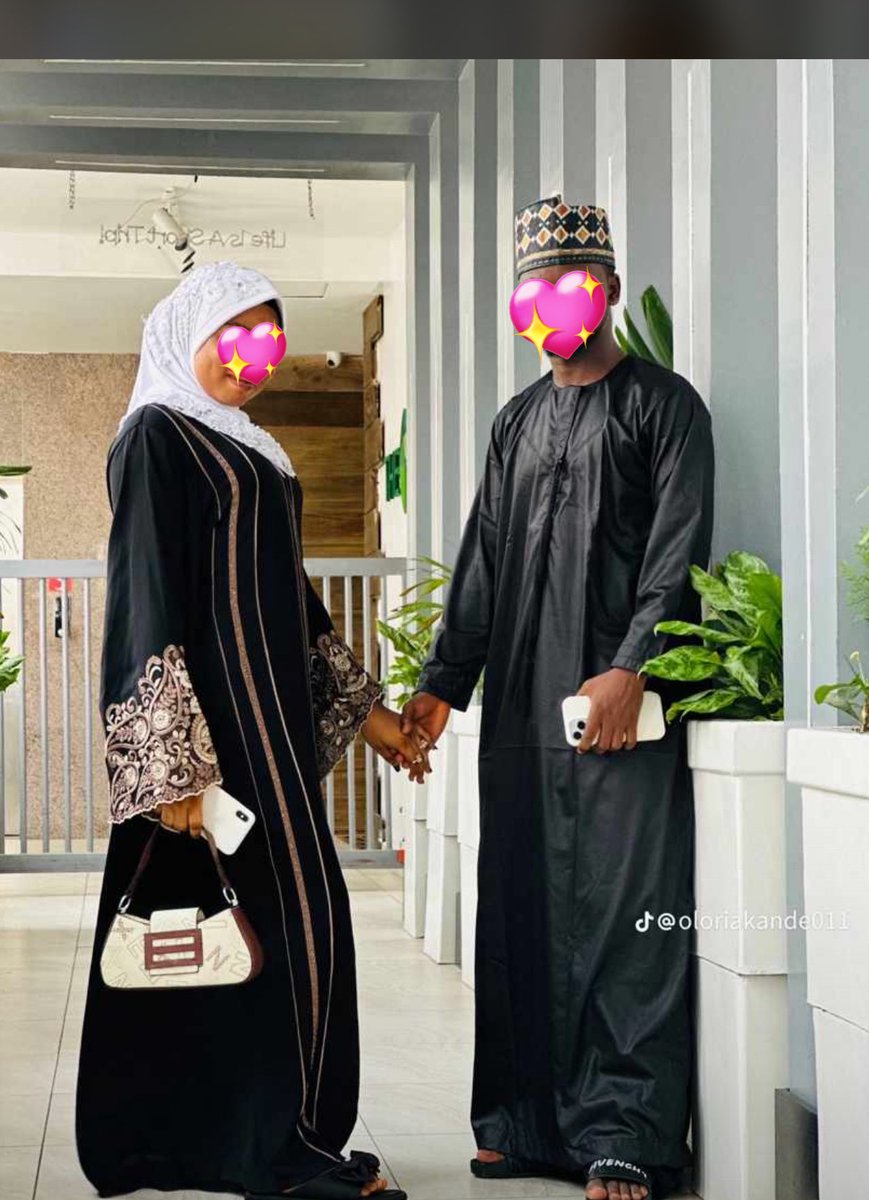 What is stopping you from recreating this picture 😋😋😋

Abaya & Hijab Combo = 57000NGN
Jalab & Cap combo = 40000NGN

NB: All credits are reserved to the owner✌🏻