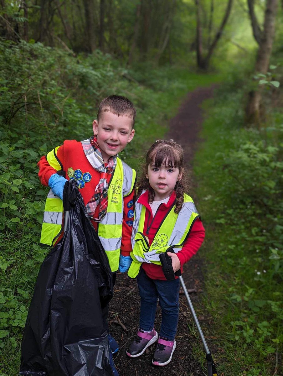 Our youngest members were out last night doing their bit to clean up our community with their annual litter pick. Great job done ! 
<a href="/CowdenCommunity/">Cowden in the Community (SCIO) SC050887</a> <a href="/RosythScouts/">Rosyth Scouts</a> <a href="/ScoutsScotland/">Scouts Scotland</a> <a href="/CowdenbeathCC/">CowdenbeathCommunityCouncil</a>