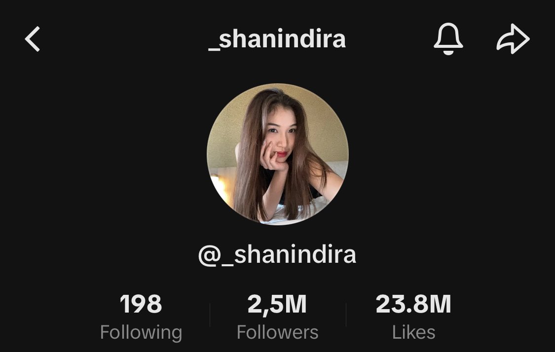 pasti ini org salah naro username di display name terus skrg gbs diganti soalnya harus nunggu 7 hari dulu wkwkwkwk