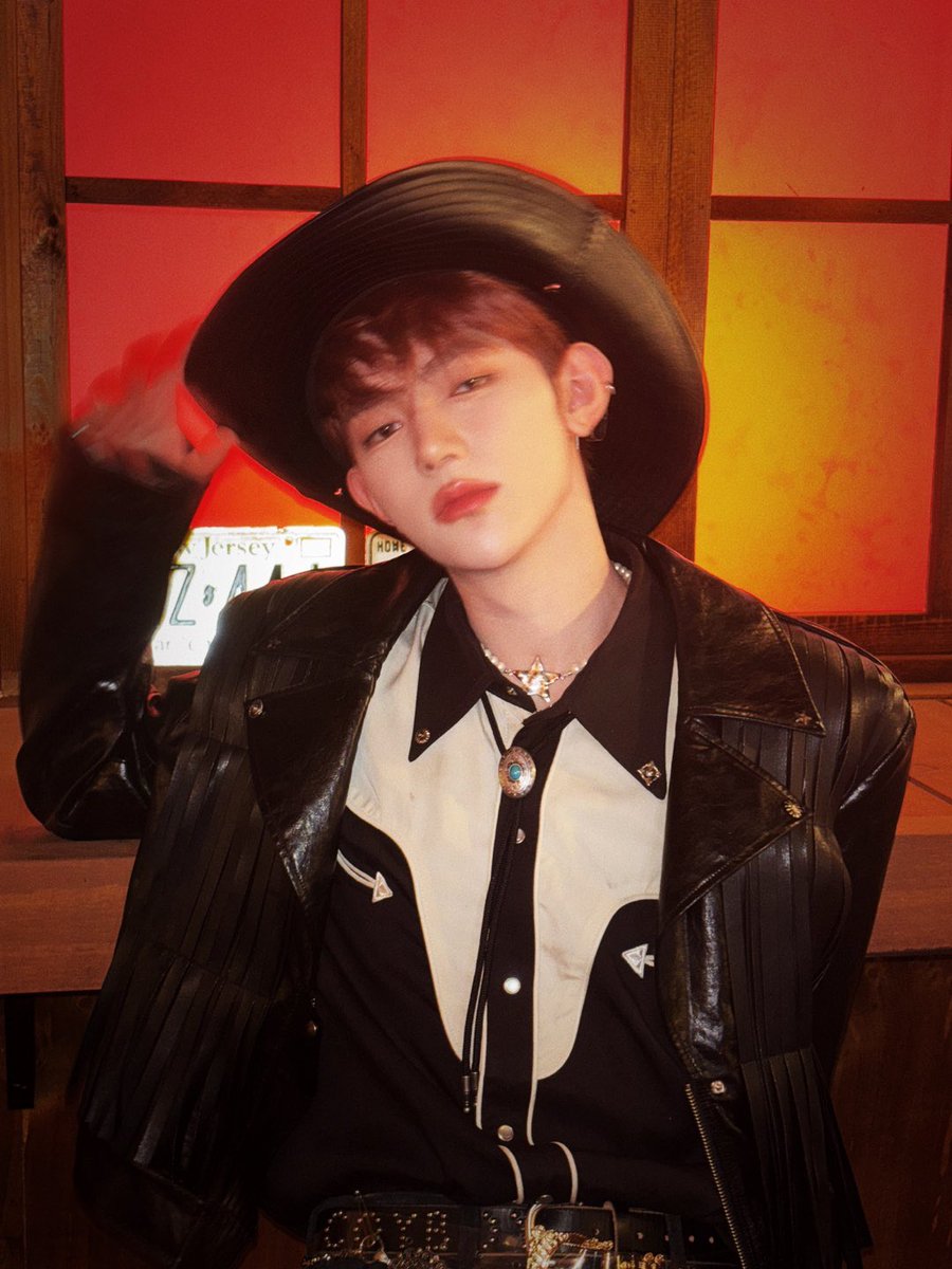 _💌

아침 출근길에 Feel the POP 들었는데 잠이 확 깼고 에너지가 갑자기 생겼어..! 너도 해볼래??🌹
음악+풍경= 좋은 기분🎉🎉

#ZHANGHAO #장하오
#ZEROBASEONE #ZB1 #제로베이스원