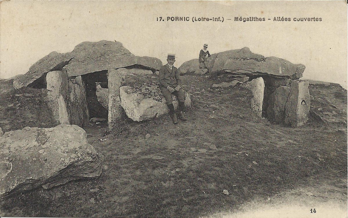 This card shows the entrances to the two transepted passage graves set in a single cairn at Les Mousseaux in Pornic (Loire-Atlantique). First discovered and excavated in 1840, it was re-excavated and restored in the 1970s. Card by Chapeau, Nantes c. 1910 or earlier. #TombTuesday.