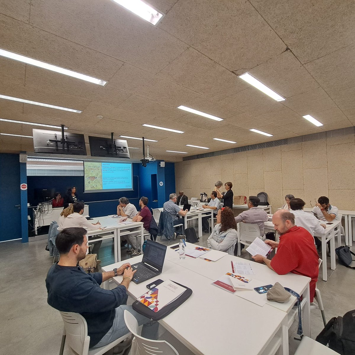 pablodeolavide's tweet photo. #HoyenlaUPO Curso "La gestión estratégica del marketing de las Estructuras de Interfaz (EDI): factor clave para impulsar el Intercambio y la Transferencia de Conocimiento (ITC), en el marco del programa DINA-ITC, para directivos, profesionales #OTRI e investigadores. https://t.co/88AnGzfPcr