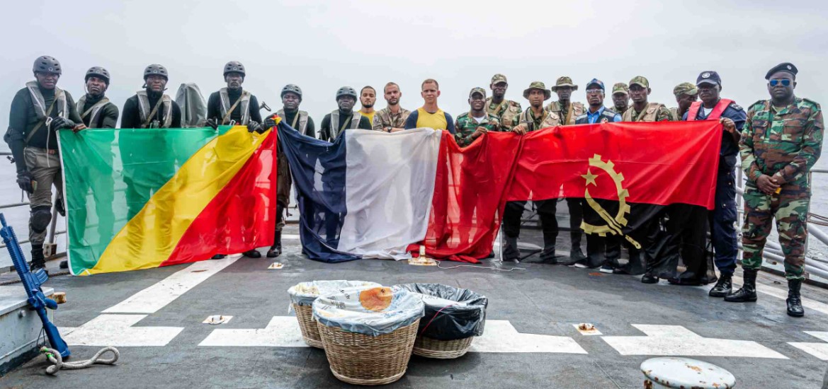 The #ObangameExpress2024 action continues! The @MarineNationale 🇫🇷 joined in arms & drug trafficking scenarios with Sailors from 🇦🇴,🇨🇩, & 🇨🇬 off Africa's West Coast during the exercise. #OE24 reinforces critical African maritime security institutions & collaboration at sea.