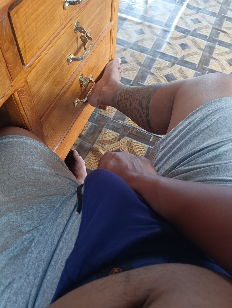 ပူရတဲ့အထဲ အဲ့ကောင်ကလည်း အချိန်ပြည့်ထ..  လာထိန်းပေးကြပါဦးဗျာ