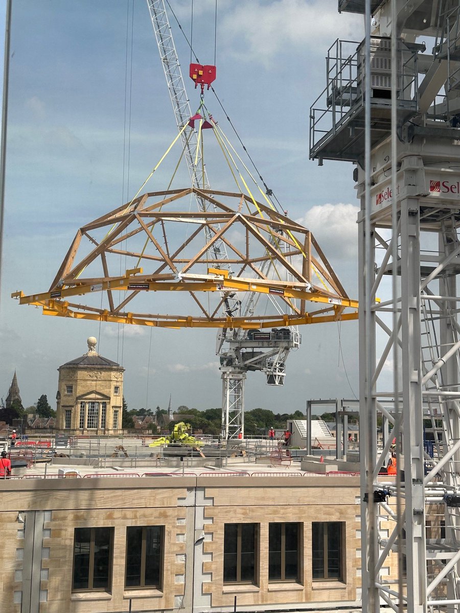 The Dome has landed! Schwarzman Centre. The wonderful new home for @OxHumanities @TORCHOxford @EthicsInAI @Bate_Collection @UniofOxford @PhilFacOx @OxfordHistory @OxMusicFaculty @engfac @ExperienceOx @william_whyte @OxfordCity