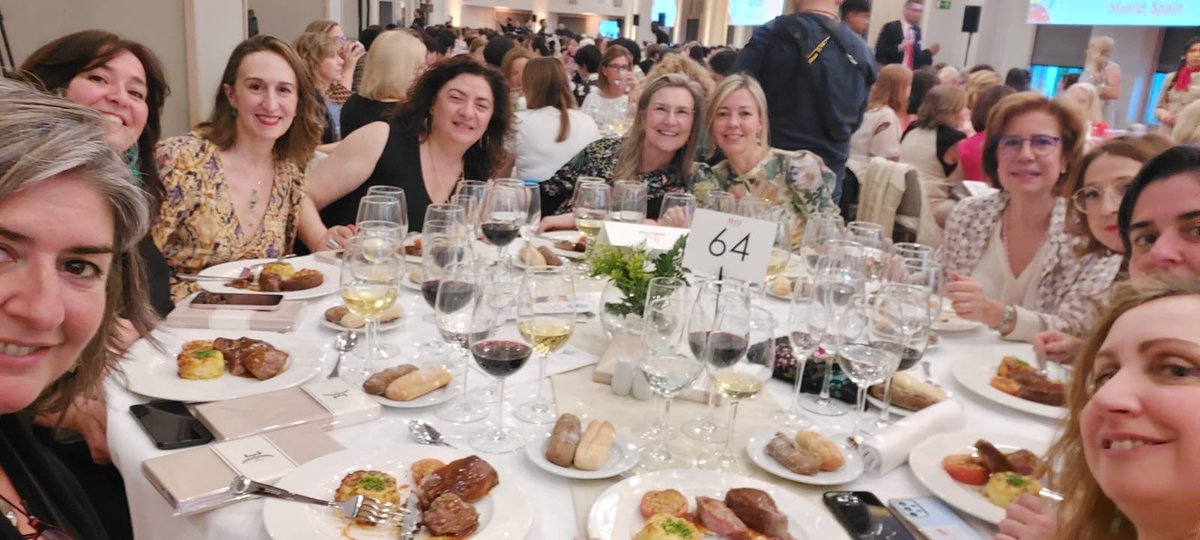 Inés Leal tweet media