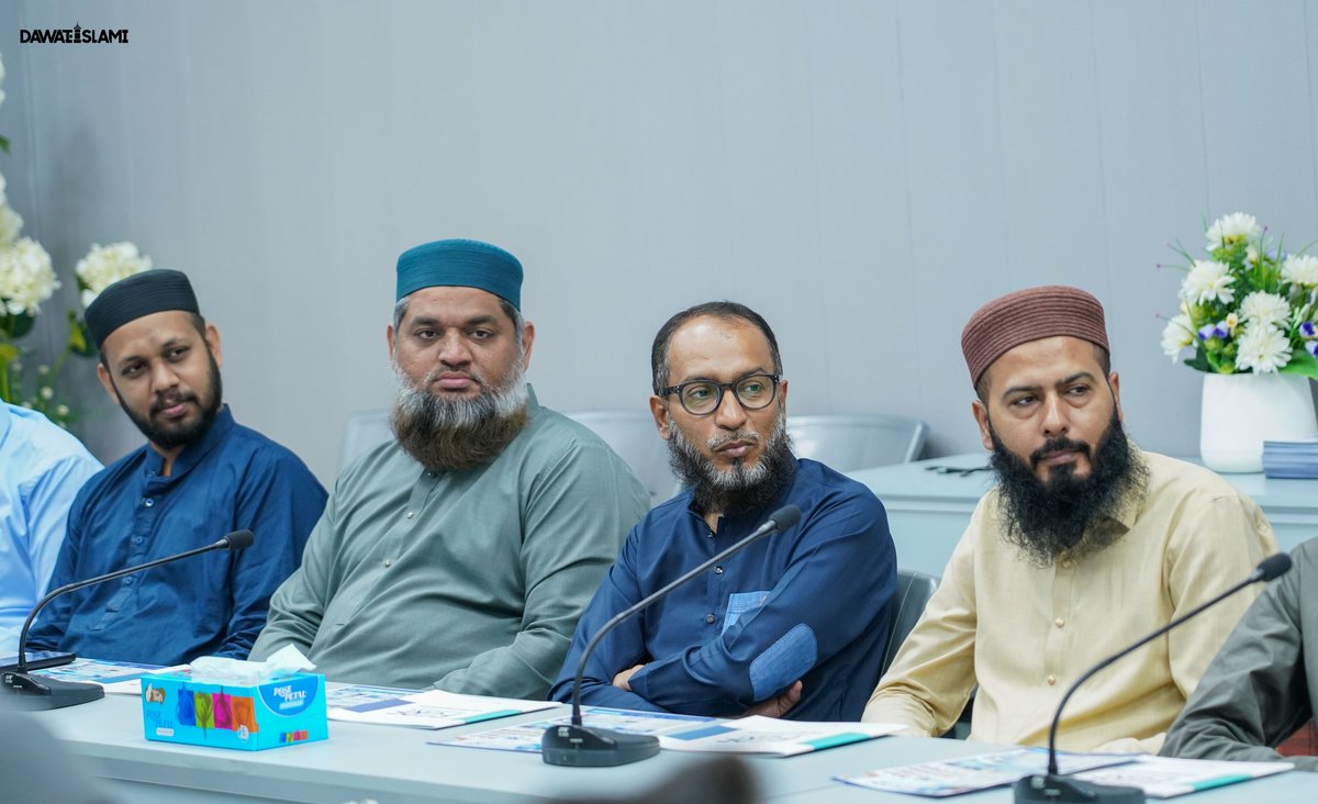 Senior professionals from the corporate sector joined an exclusive meetup with Haji Imran
#MaulanaImranAttari