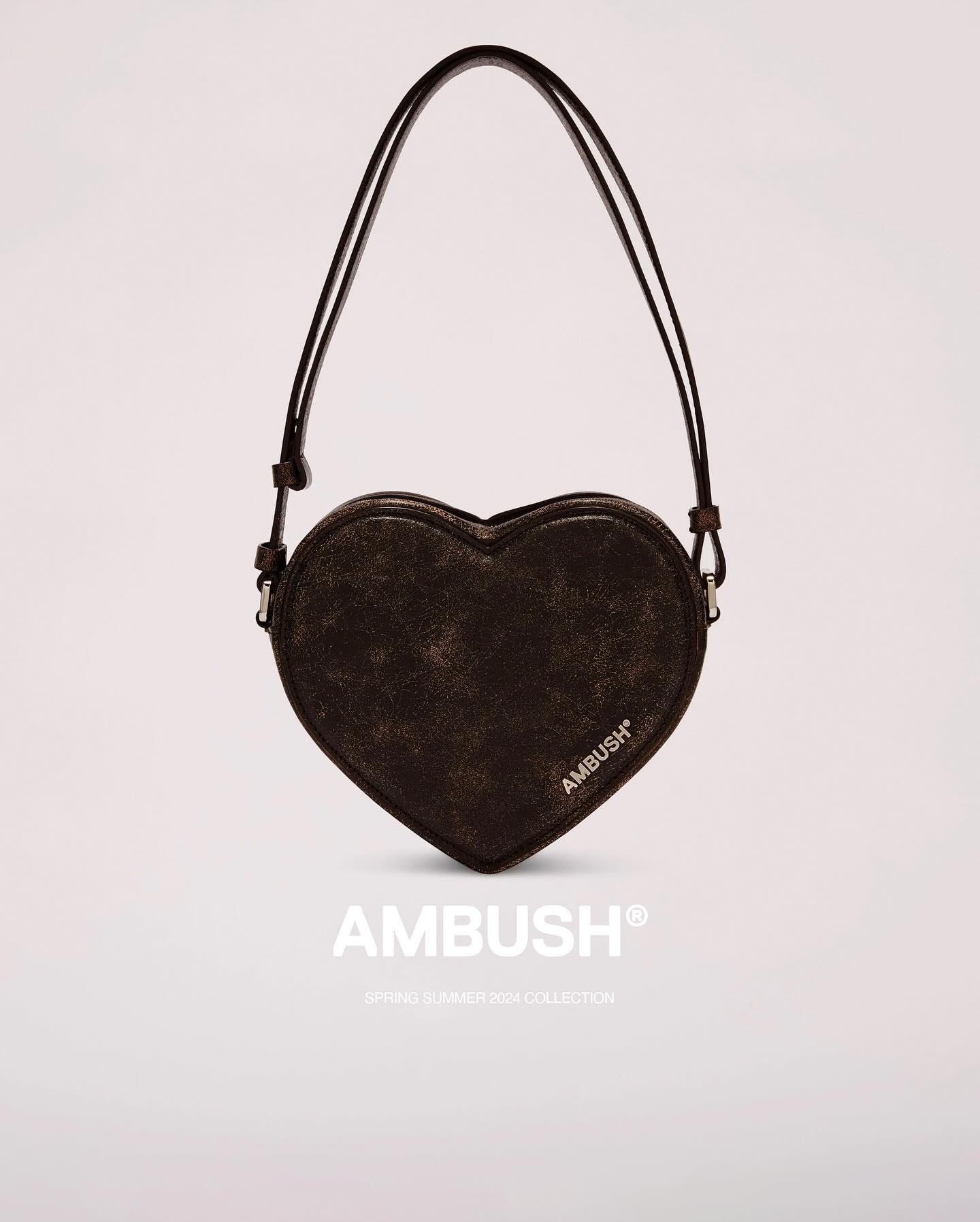 【すぐにお届け！】AMBUSH HEART PADLOCK BAG AMBUSH classic HEART PADLOCK BAG is an evergreen style, back