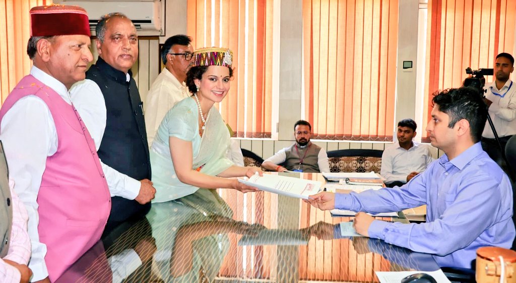 Kangana Ranaut, BJP's candidate from the Mandi Lok Sabha constituency, filed her nomination papers for the upcoming elections. 
Wishing her all the best ❤️ 

#KanganaRanaut #LokSabhaElections2024 #HimachalPradesh