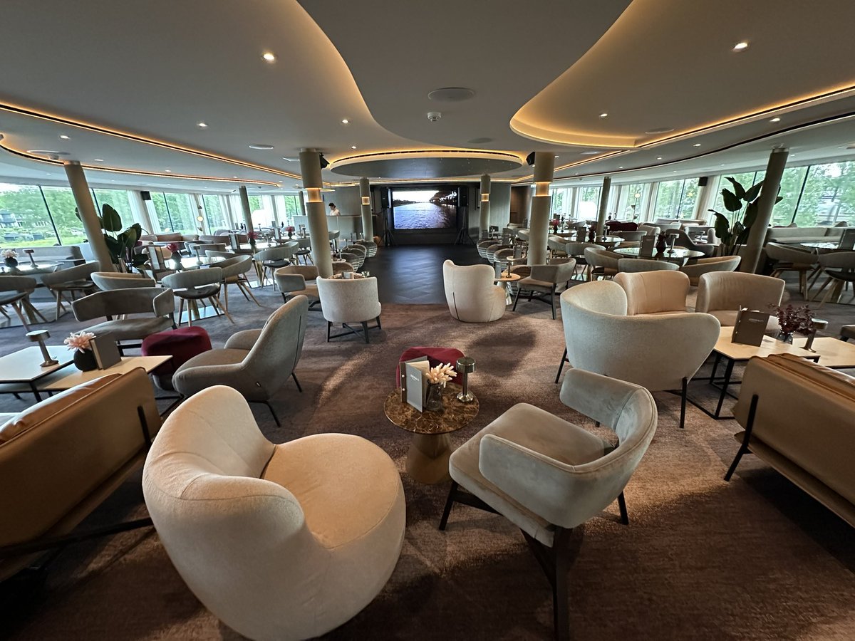 shipmonk's tweet image. Bar and lounge on A-Rosa Sena