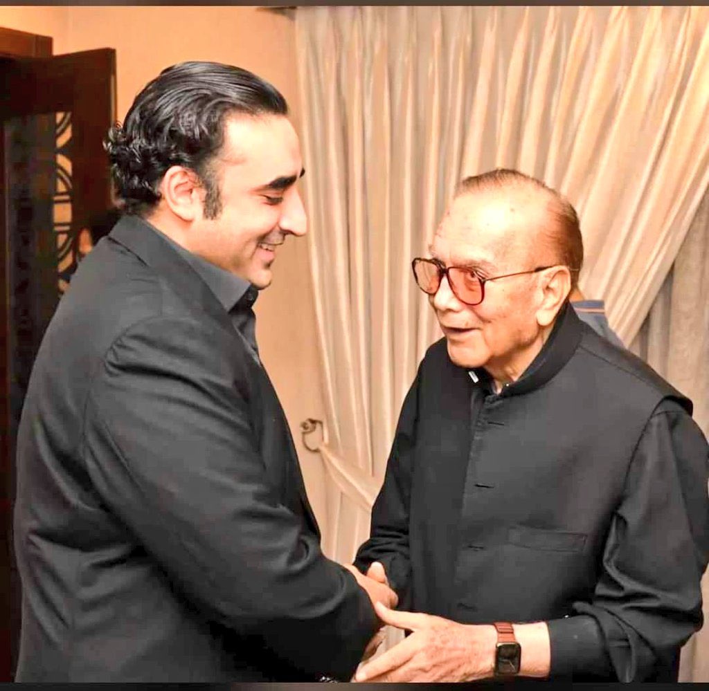 Favourite picture 🖤🖤
Abu with Chairman Bilawal Bhutto Zardari yesterday. 
PPP feels like home, always. 

<a href="/BBhuttoZardari/">Bilawal Bhutto Zardari</a> 
<a href="/MManzoorWattoo/">Mian Manzoor Ahmed Wattoo</a>