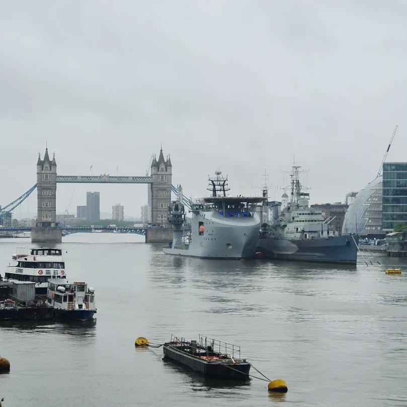 Look who's back in town! RFA Proteus is back, I last saw her next to HMS Belfast in October last year when she was in London for her naming ceremony. This time she's here for the First Sea Lord's Sea Power Conference #TowerBridge #HMSBelfast #RFAProteus #RiverThames #London