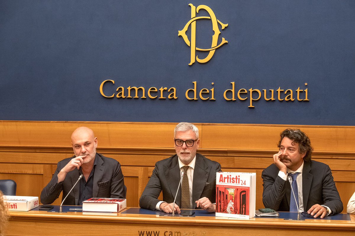 Alla Camera abbiamo presentato con @fmollicone e l’editore Serradifalco, la 6a edizione dell’Annuario Internazionale di Arte Contemporanea #Artisti24. @CulturaIdentita sarà sempre la casa di pittori, scultori e fotografi che hanno il coraggio di esprimere la propria creatività.