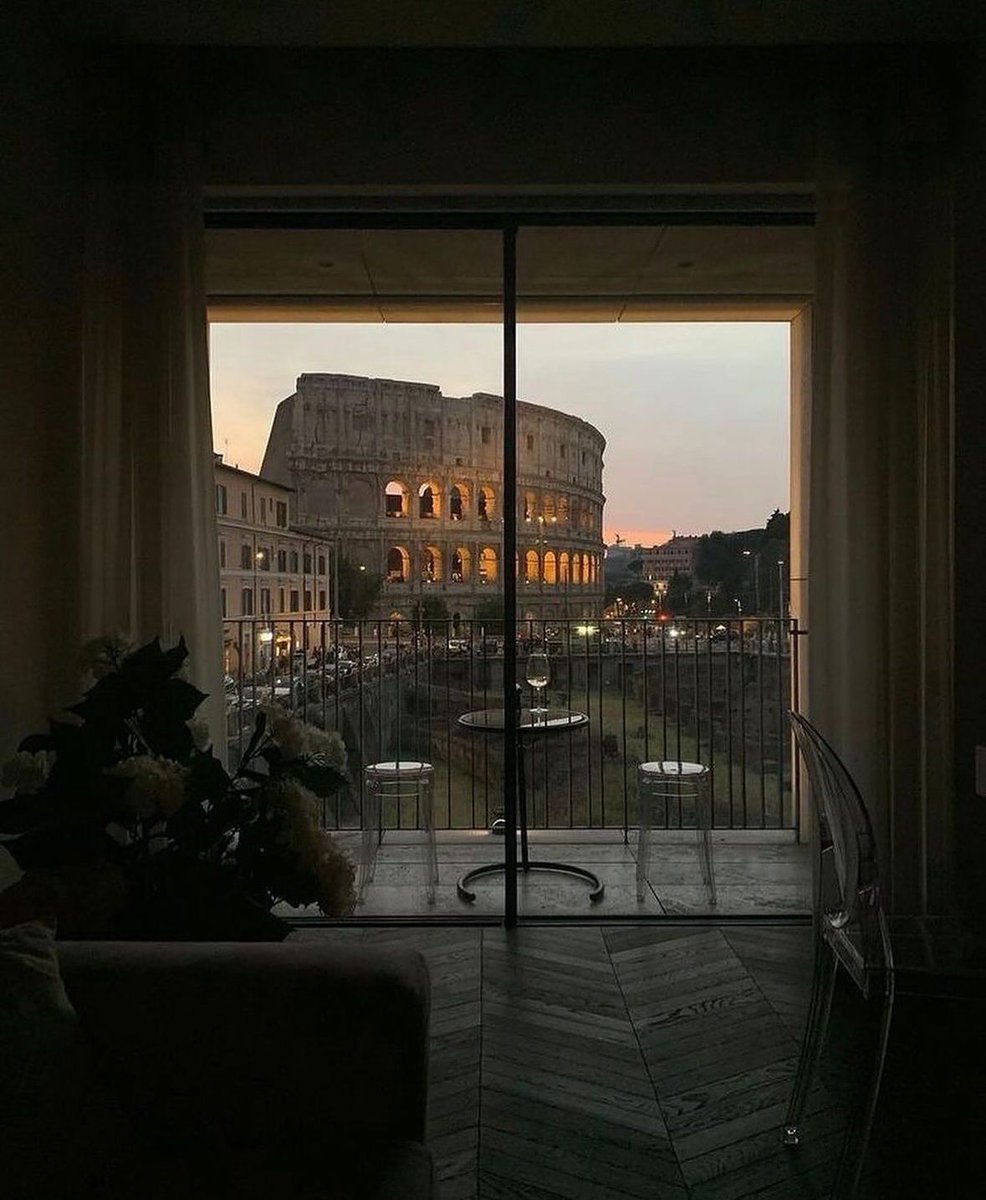 Best View in Rome 🇮🇹 via tumblr pics 
#rome #coliseum #art #view